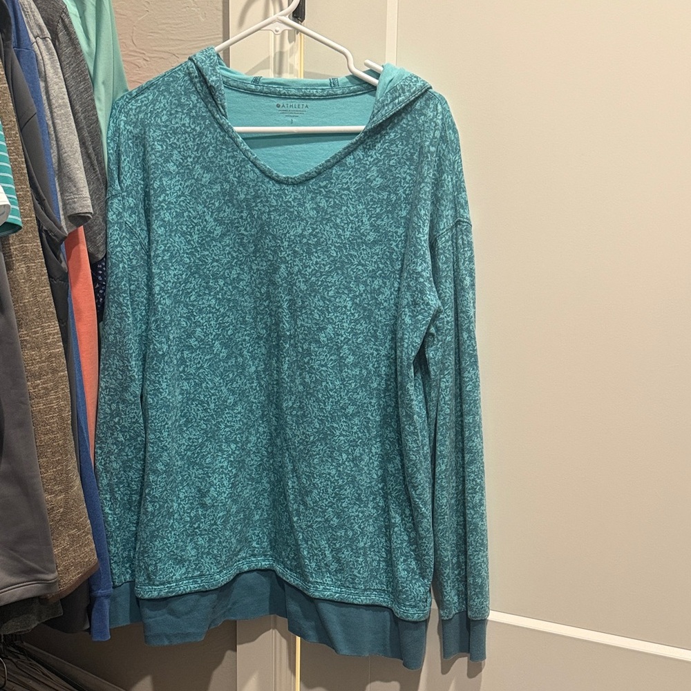 Athleta Teal Patterned Top